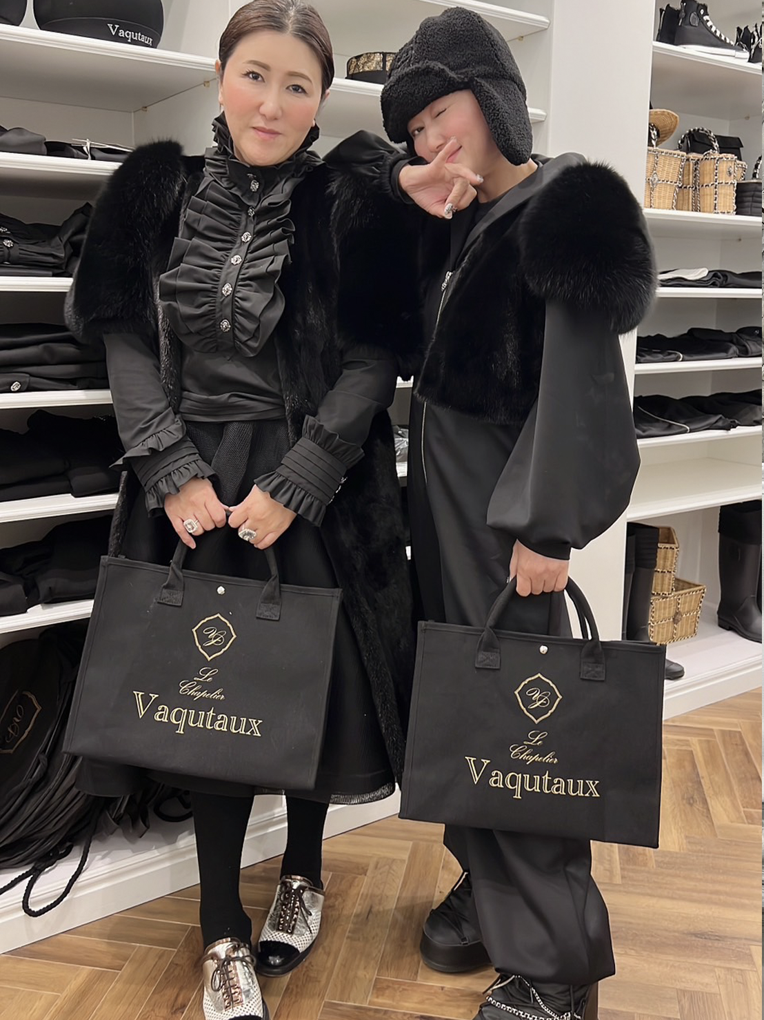 ヴァクトーヴォヤージュ vaqutaux Voyage カシミア半袖カーディガン